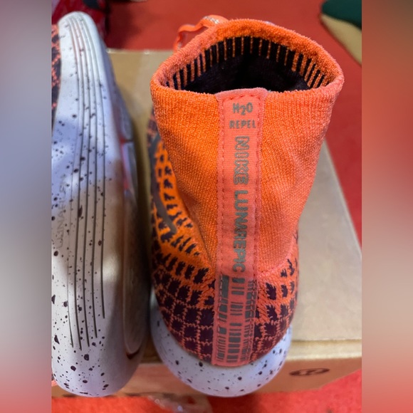 Nike LunarEpic FlyKnit Shield H2O Running Shoes Womens EUC size 7 - Picture 2 of 6